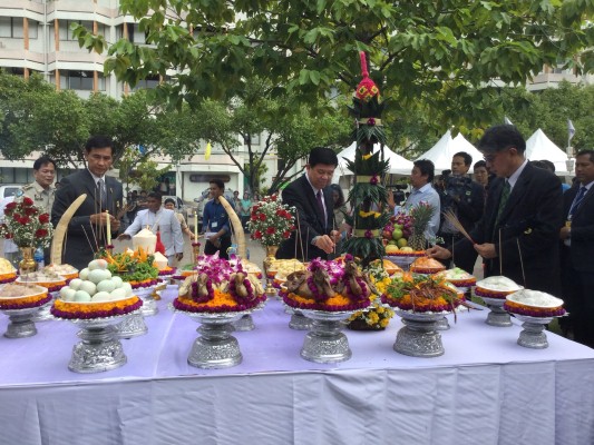 ทช.ร่วมพิธีบดทำลายงาช้างที่คดีสิ้นสุดและตกเป็นของแผ่นดิน