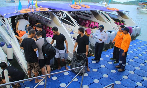 เปิดแล้ว! นักท่องเที่ยวแห่ลงเกาะสุรินทร์-สิมิลัน ชมความงามธรรมชาติ