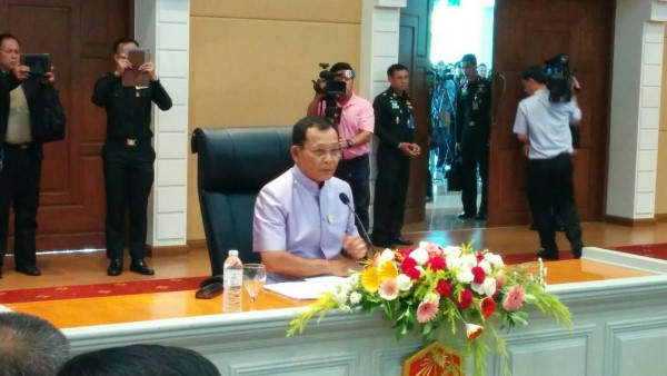 ทช.ร่วมประชุมมอบนโยบายการแก้ไขปัญหาบุกรุกที่ดินป่าไม้ (การตัดไม้ยางพารา)