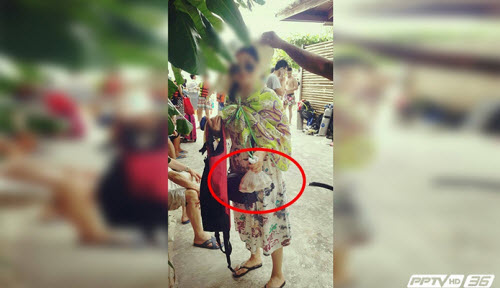 คาตา! นักท่องเที่ยวหิ้วปะการังใส่ถุงกลับบ้าน