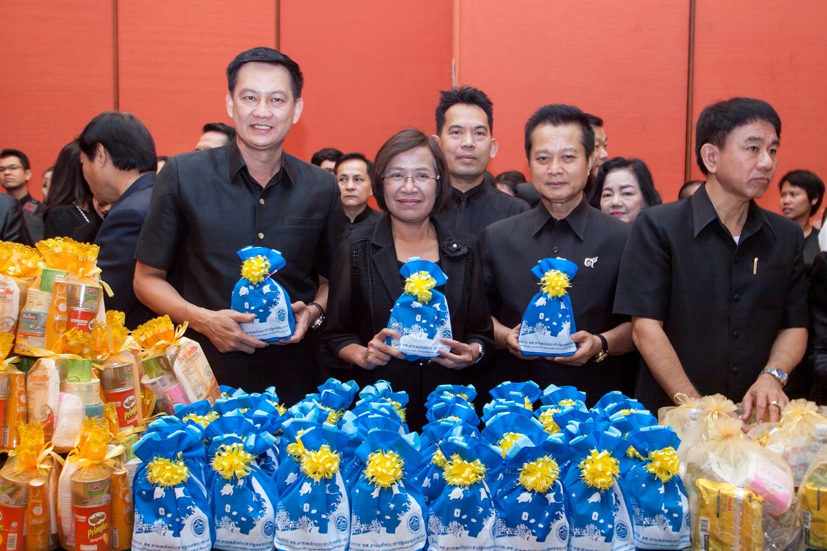 ทช.ร่วมกิจกรรมตักบาตรถวายเป็นพระราชกุศลเนื่องในวันขึ้นปีใหม่ 2560
