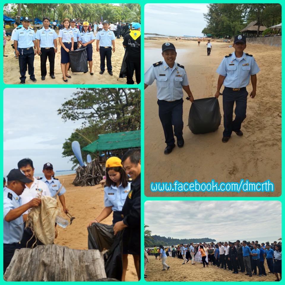 ทะเลอันดามันเขตพังงา ผนึกพลังเก็บขยะชายหาด