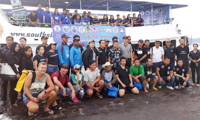 สบทช.6 จัดกิจกรรมดำน้ำเก็บขยะใต้น้ำและบนชายหาด