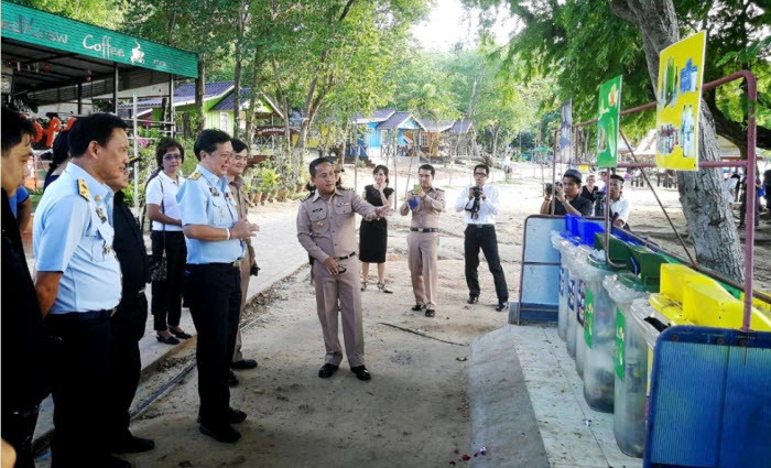 อทช.จตุพร ลงสำรวจพื้นที่นำร่อง “โครงการชายหาดปลอดบุหรี่” หาดทรายแก้ว จ.ชลบุรี