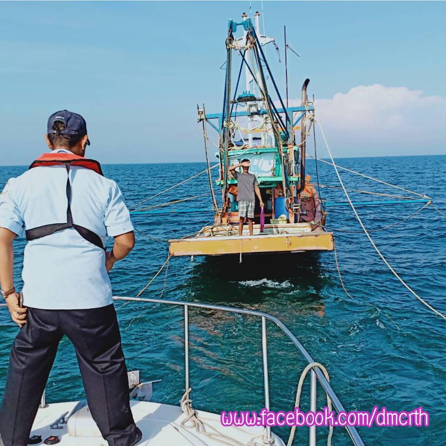 ตรวจเรือประมงปัตตานี ไม่พบผิดกฎหมาย