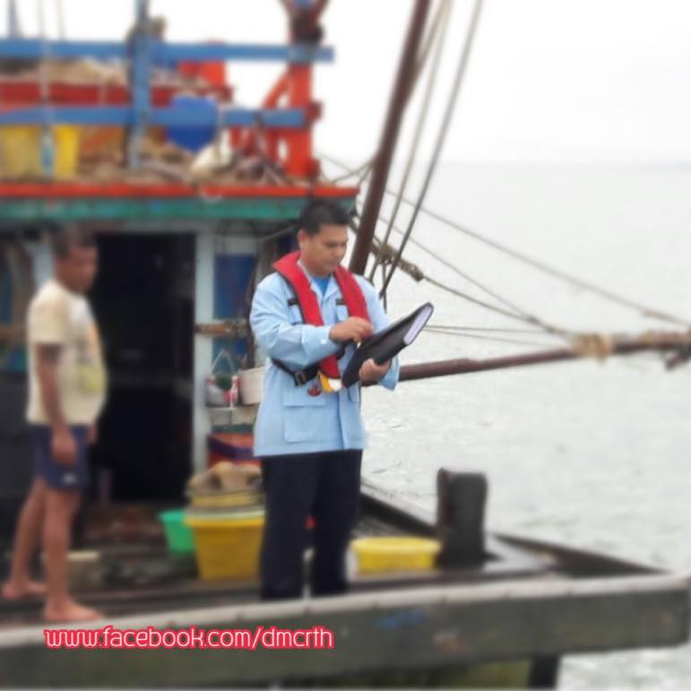 ตรวจเรือประมงปัตตานี ไม่พบผิดกฎหมาย