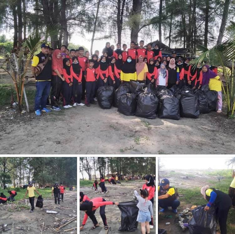 รวมพลเยาวชนเก็บขยะชายหาดแหลมสน สตูล