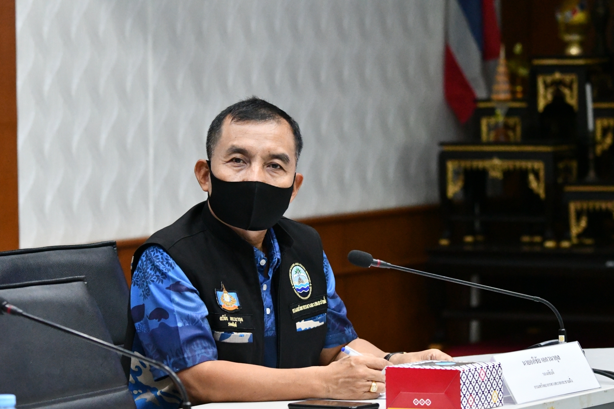 รองอภิชัยฯ นำเจ้าหน้าที่  กรม ทช. ร่วมกับสมาคมบลูคาร์บอนโซไซตี้ลงพื้นที่สำรวจระบบนิเวศและประชุมหารือแนวทางการดำเนินการก่อสร้างศูนย์วิจัยอนุรักษ์พะยูนและสัตว์ทะเลหายาก จังหวัดตรัง