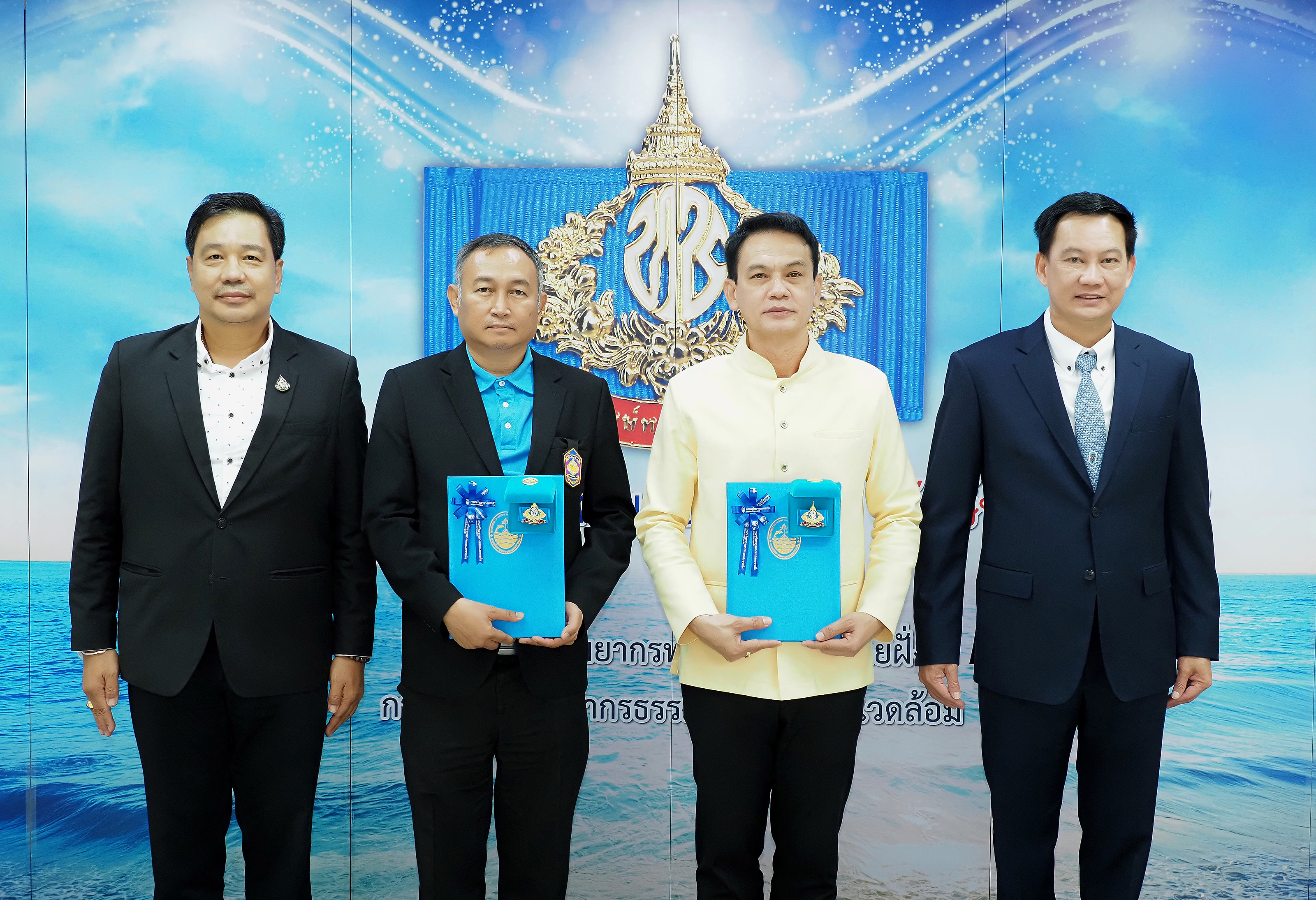 กรม ทช. มอบเครื่องหมายเชิดชูเกียรติยศยิ่ง “รักษ์ทะเลยิ่งชีพ”