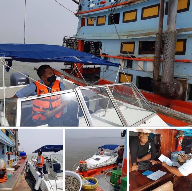 ตรวจเรือประมงอ่าวไทยตอนบน เอกสารครบตามระเบียบ IUU