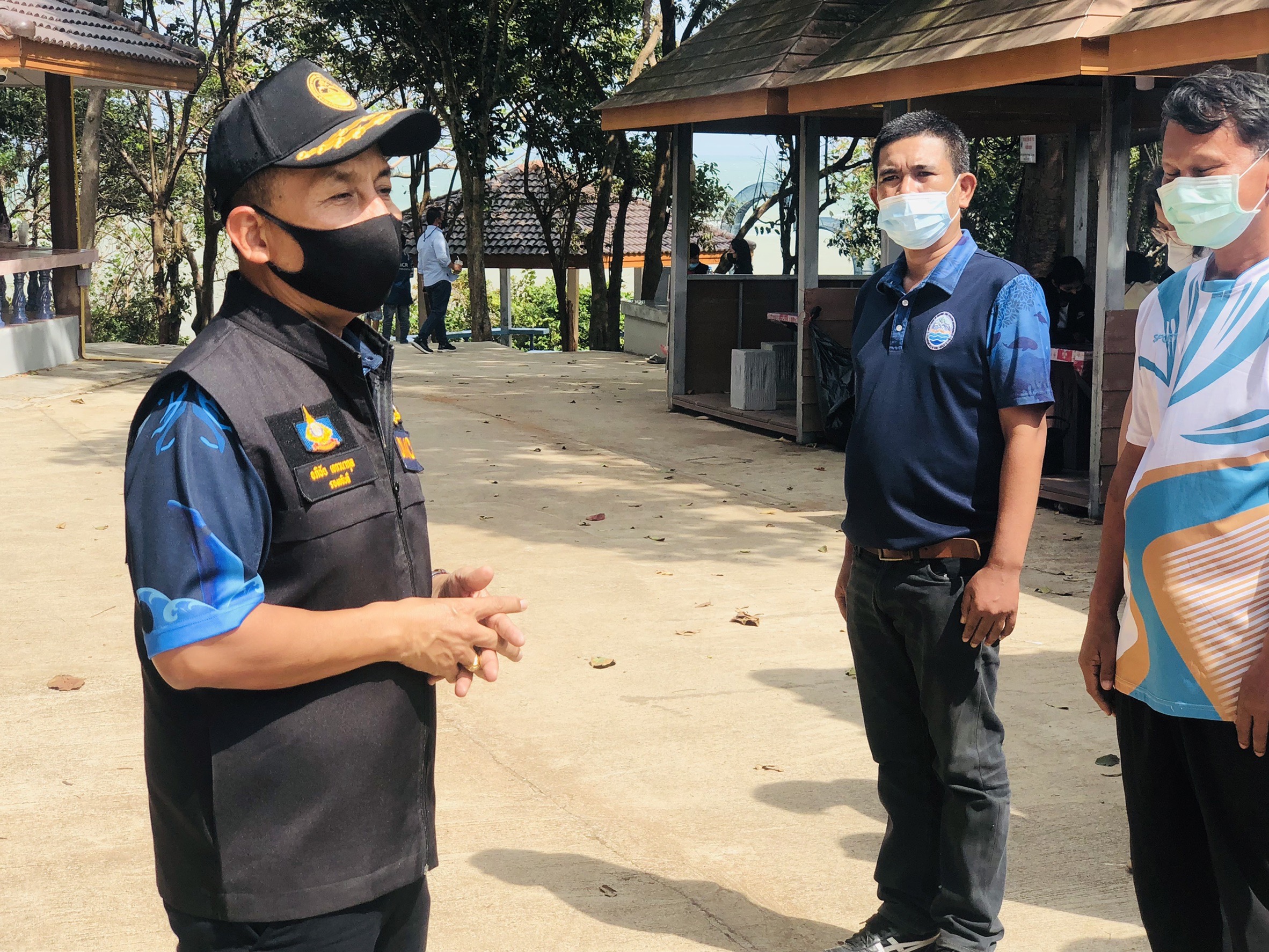“รองอธิบดี ทช.” ลงพื้นที่ตรวจเยี่ยมศูนย์อำนวยความสะดวกและรักษาความปลอดภัยแก่นักท่องเที่ยวในช่วงเทศกาลปีใหม่​  2565​ ​หาดแหลมแท่น​ จ.ชุมพร