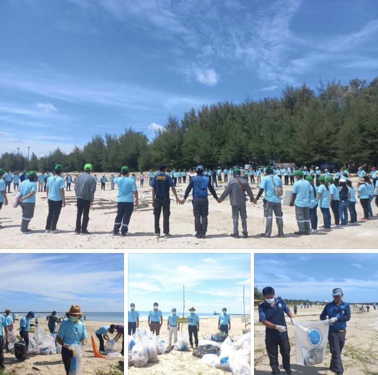 ชาวหัวไทรจับมีอเอกชน เก็บขยะชายหาดบริเวณหาดแพรกเมือง