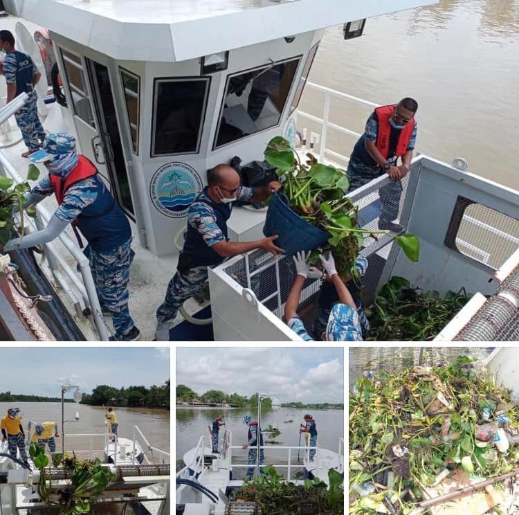 พาเรือล่องเก็บขยะลอยน้ำอ่าวบ้านดอน-ปากน้ำตาปี