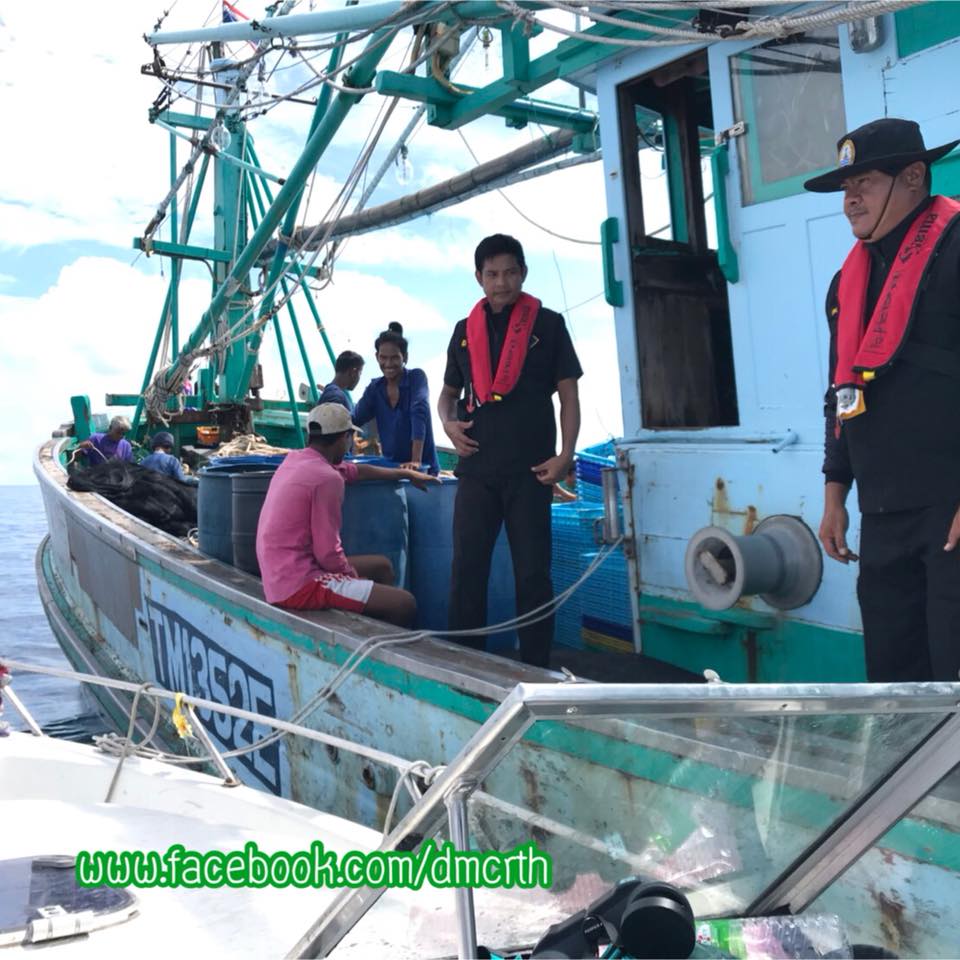 ตรวจเรือประมงเมืองประจวบฯ ไม่พบผิดกฎหมาย
