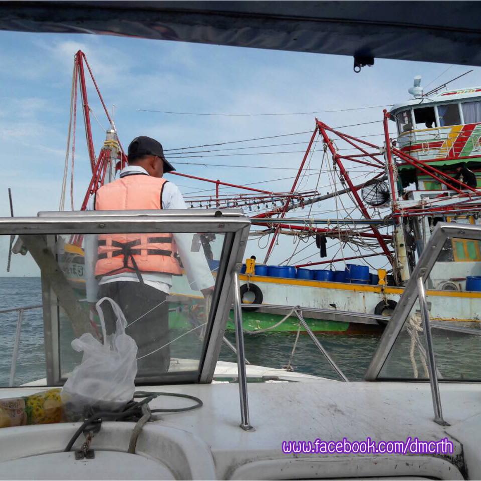 ตรวจเรือประมงปัตตานี ไม่พบผิดกฎหมาย