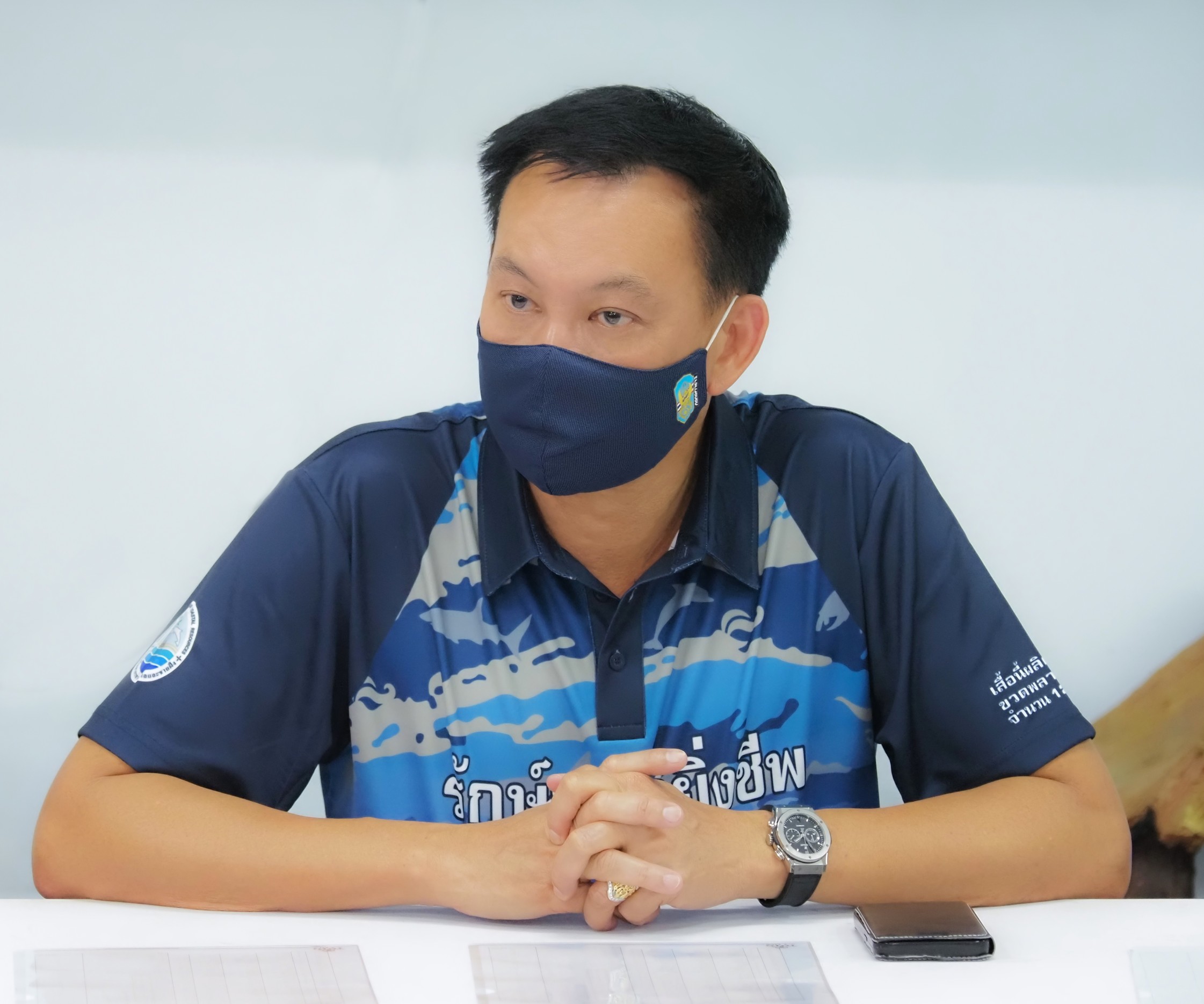 "อธิบดี ทช." นำคณะแลกเปลี่ยนความคิดเห็นในโครงการปลูกป่าชายเลนเพื่อประโยชน์จากคาร์บอนเครดิตกับชุมชนชายฝั่งบ้านเปร็ดใน จังหวัดตราด