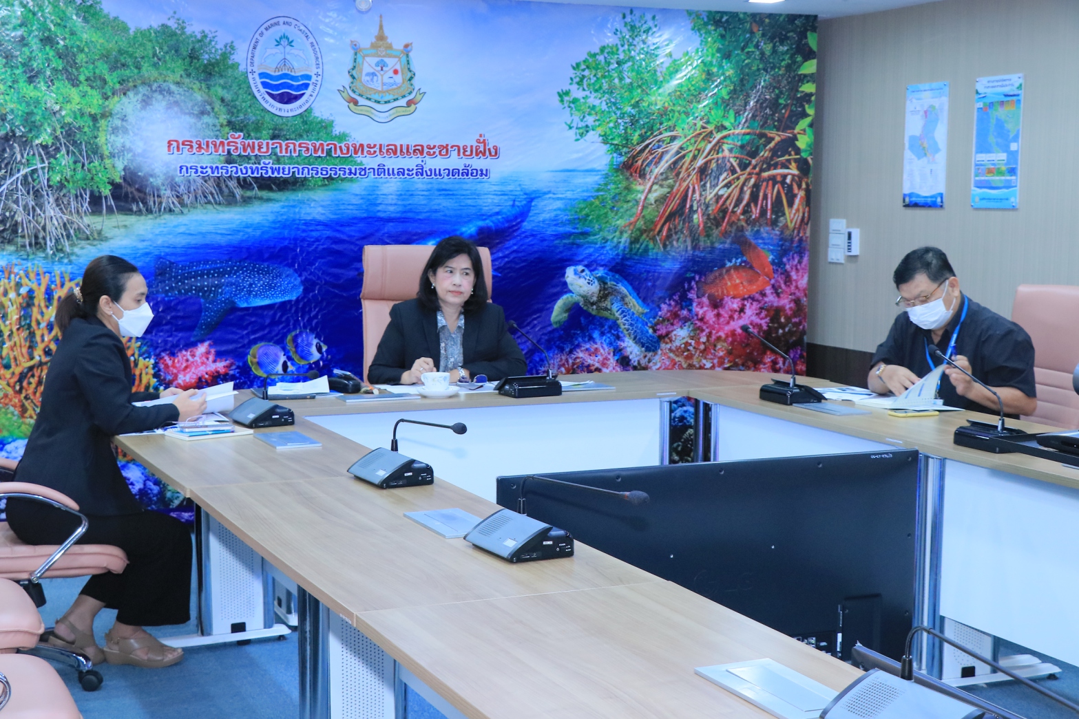 กรม ทช. ร่วมประชุมกับคณะกรรมาธิการทรัพยากรธรรมชาติและสิ่งแวดล้อม วุฒิสภา หารือเกี่ยวกับการแก้ไขปัญหากัดเซาะชายฝั่ง พื้นที่ อ.ชะอำ จ.เพชรบุรี