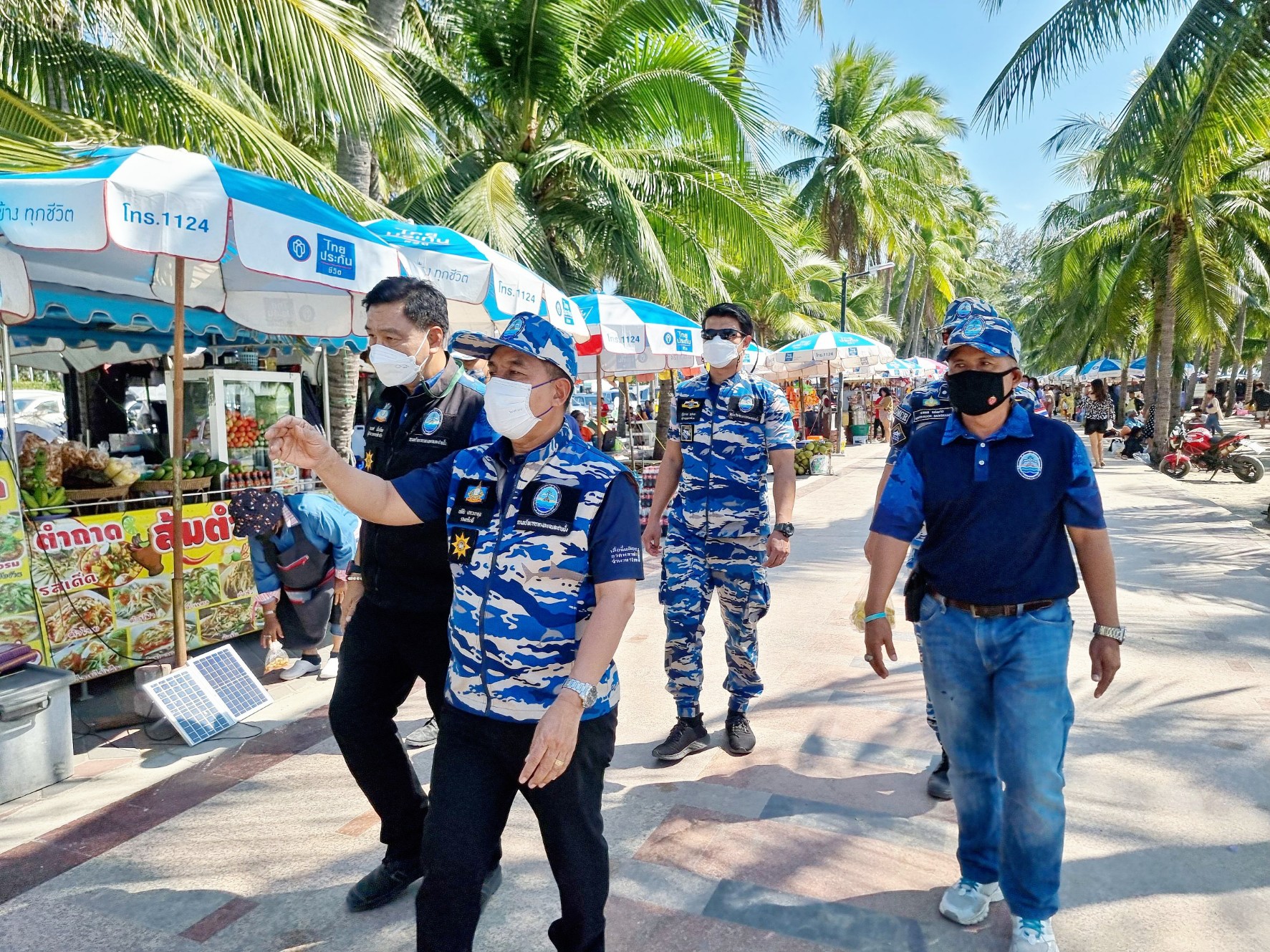 “รองอธิบดี ทช.” ลงพื้นที่ตรวจเยี่ยมศูนย์อำนวยความสะดวกฯ ในช่วงเทศกาลปีใหม่ ประจำปี​ 2566 ​บริเวณชายหาดบางแสน  จังหวัดชลบุรี
