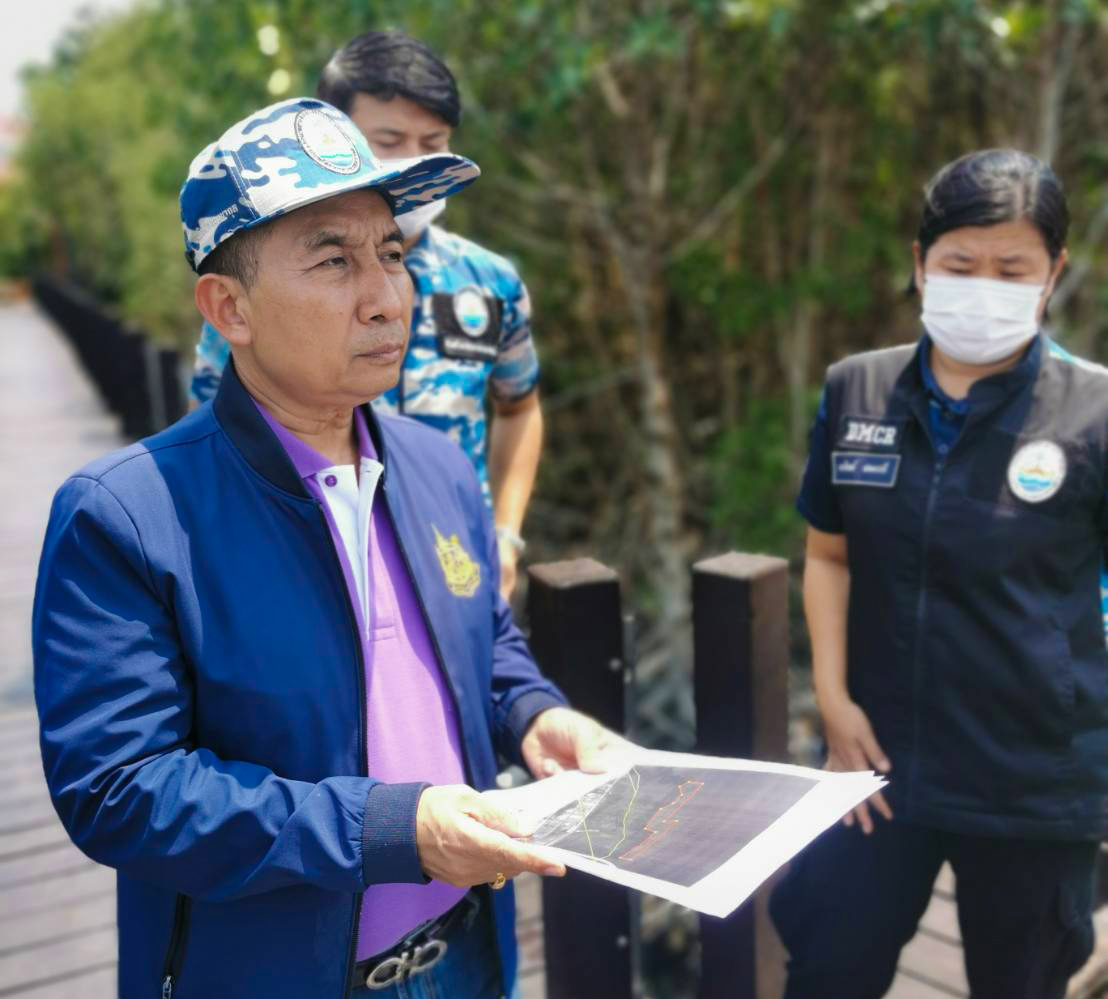 รรท.อทช. ตรวจเยี่ยมศูนย์​บริหารจัดการทรัพยา​กรป่าชายเลนจังหวัด​ชลบุรี​ พร้อมติดตามความก้าวหน้า​โครงการปลูกป่าชายเลนเพื่อคาร์บอนเครดิตในพื้นที่จังหวัด​ชลบุรี​