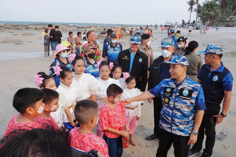 กรมทะเลชายฝั่ง เตรียมความพร้อมตั้งศูนย์อำนวยความสะดวกฯ ในช่วงเทศกาลสงกรานต์ ประจำปี 2566 ณ ชายหาดหัวหิน จังหวัดประจวบคีรีขันธ์