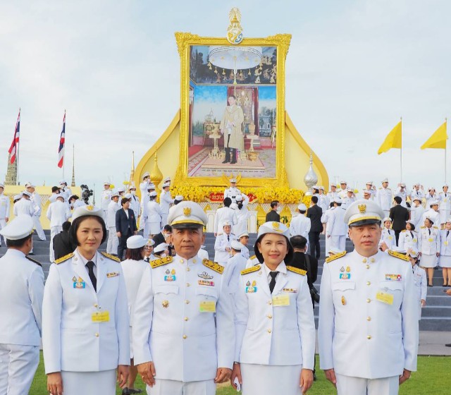 รรท.อทช. นำผู้บริหาร ทช. ร่วมพิธีถวายพระพรชัยมงคลแด่พระบาทสมเด็จพระเจ้าอยู่หัว และถวายสัตย์ปฏิญาณเพื่อเป็นข้าราชการที่ดีและพลังของแผ่นดิน ประจำปี 2566