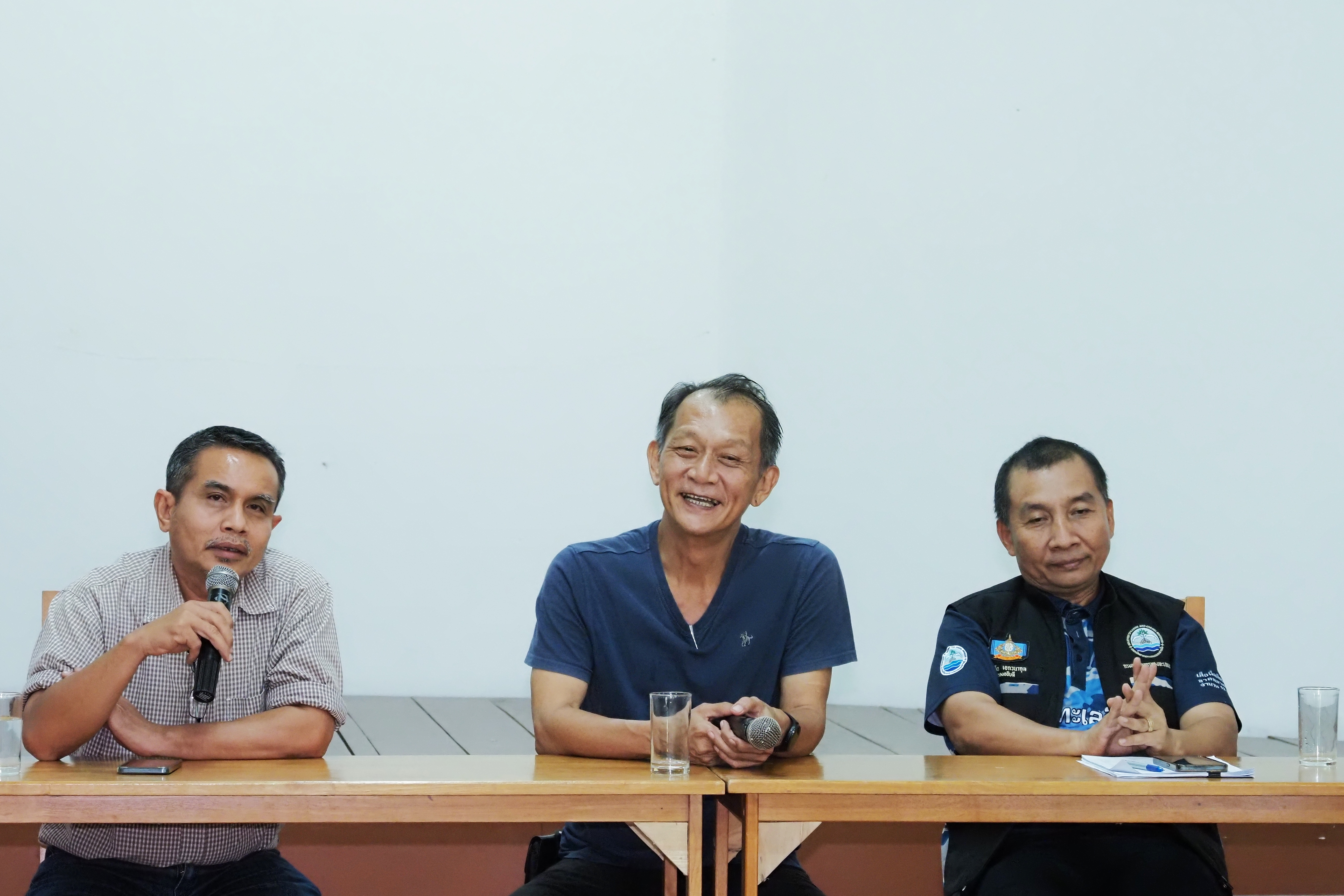 กรม ทช. ร่วมประชุมชี้แจงสร้างความเข้าใจโครงการปลูกป่าชายเลนเพื่อประโยชน์จากคาร์บอนเครดิตและป่าชายเลนสำหรับชุมชน พื้นที่ภาคใต้