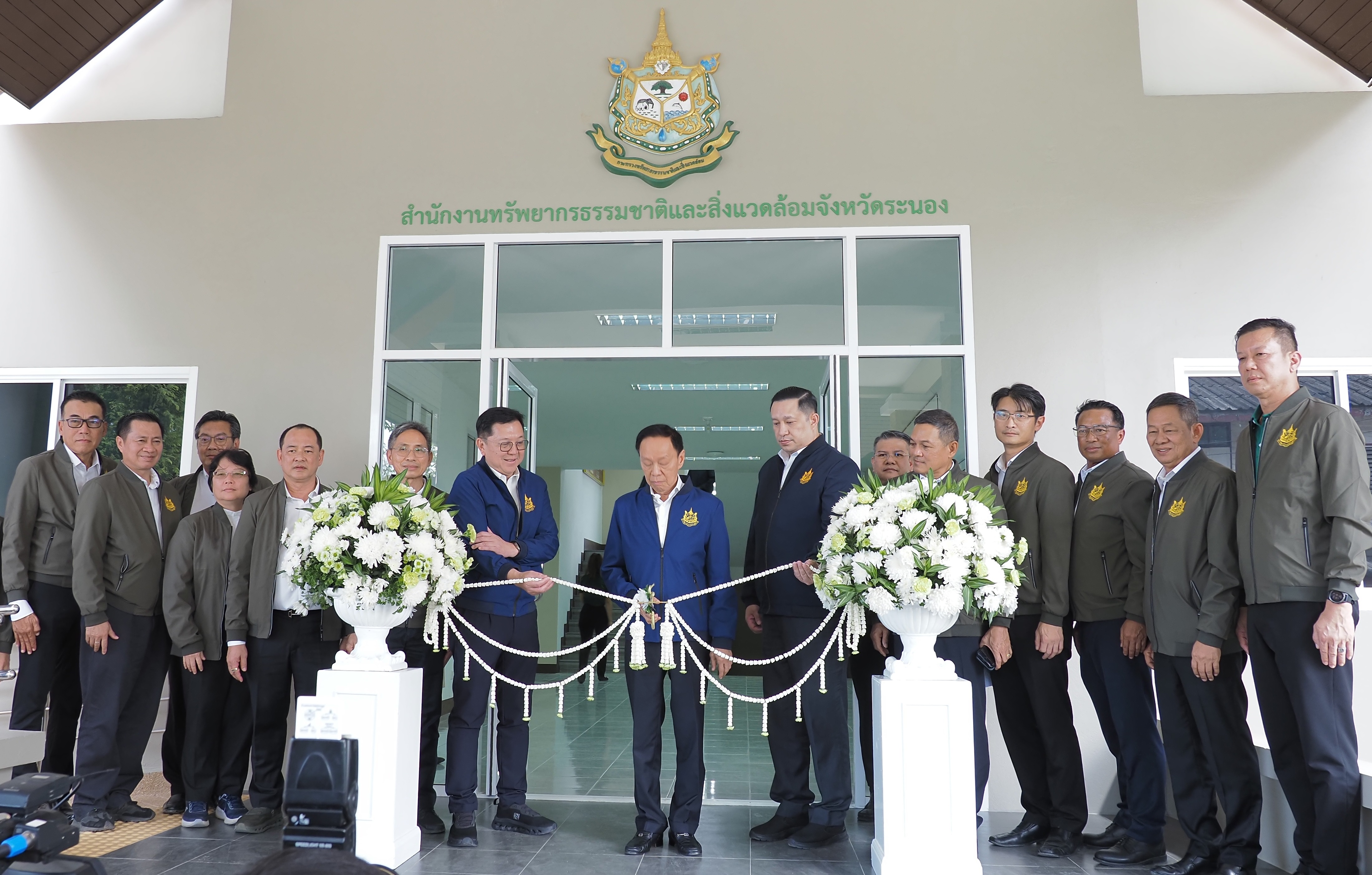 "อธิบดี ทช." ร่วมพิธีเปิด ทสจ.และศูนย์ประสานการเปลี่ยนแปลงสภาพภูมิอากาศ จังหวัดระนอง เพื่อเป็นศูนย์ถ่ายทอดความรู้สู่ระดับพื้นที่