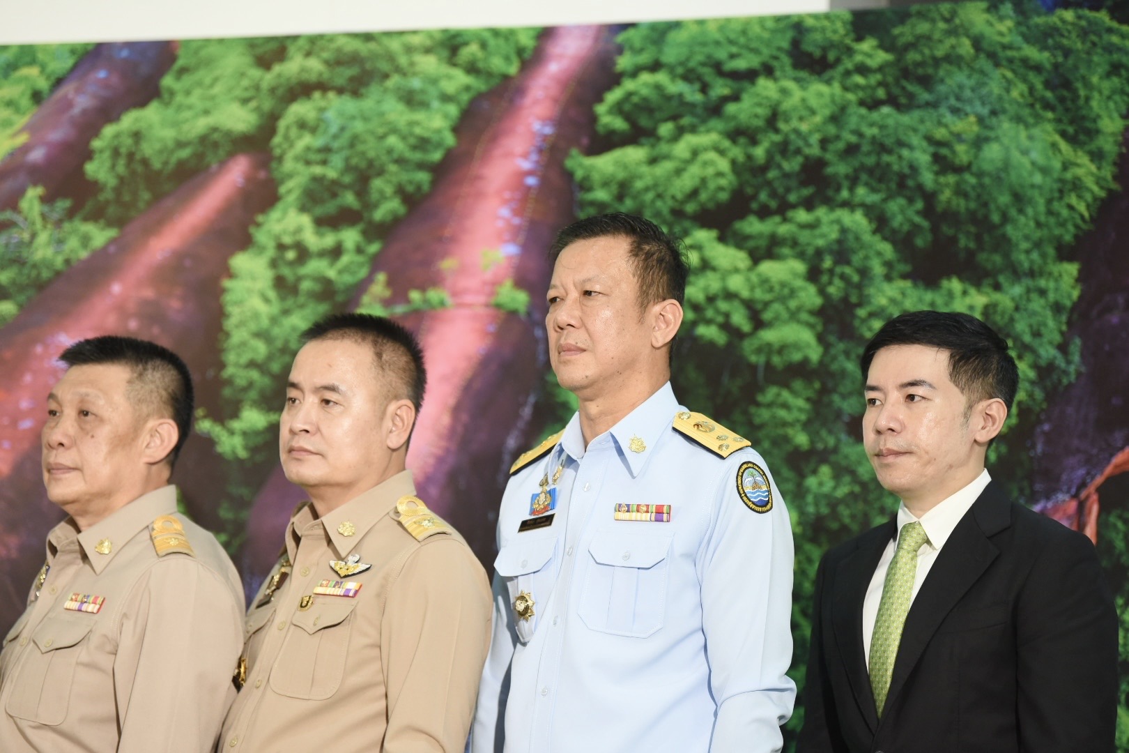 ทช. ร่วมเป็นสักขีพยานในพิธีลงนามบันทึกข้อตกลงฯ การป้องกัน เฝ้าระวัง และแจ้งเตือนธรณีพิบัติภัย ของ 4 หน่วยงาน